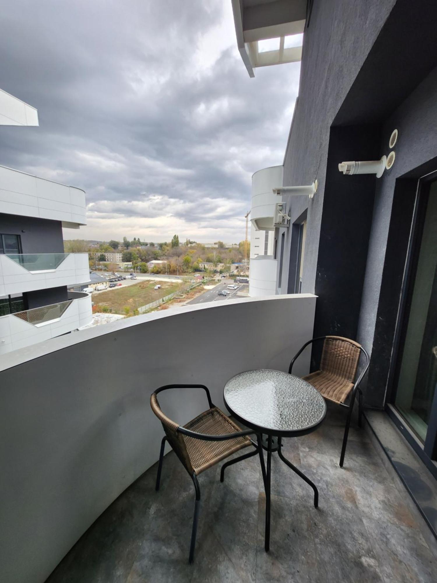 Near Airport 2 Rooms Apartments In Himson Iasi Eksteriør bilde