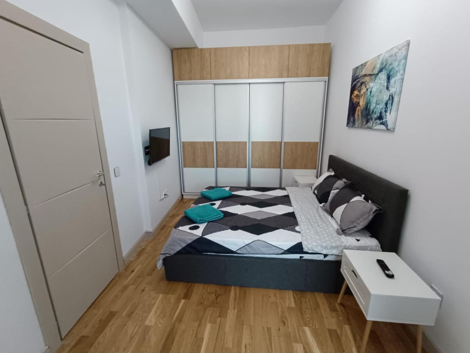Near Airport 2 Rooms Apartments In Himson Iasi Eksteriør bilde
